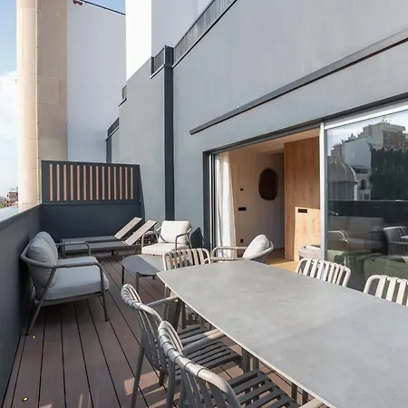 Apartment Monumental By Manlia