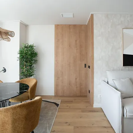 Monumental By Manlia Apartment