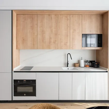 Apartment Monumental By Manlia *
