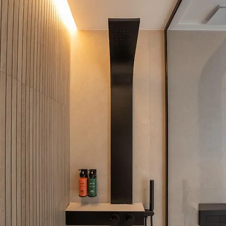 Apartment Monumental By Manlia *